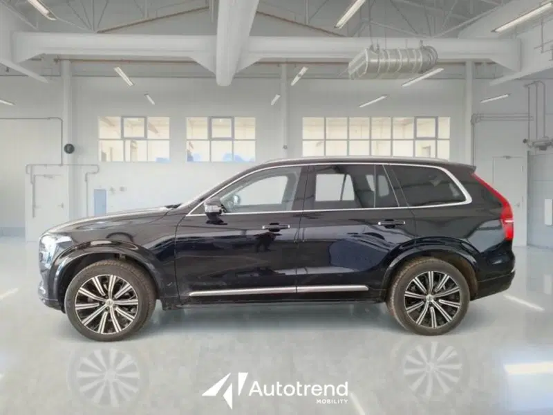 Volvo XC90 usata a Bari (16)