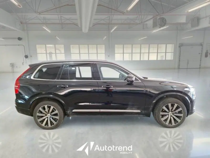 Volvo XC90 usata a Bari (17)