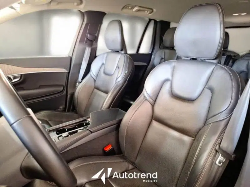 Volvo XC90 usata a Bari (18)