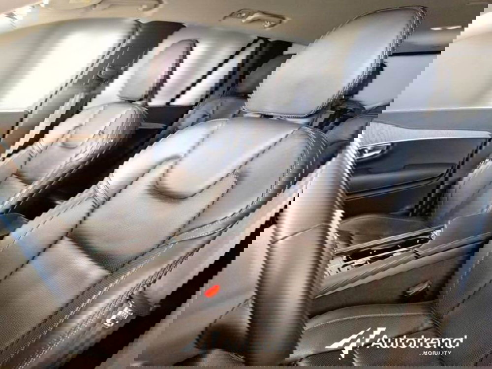 Volvo XC90 usata a Bari (18)