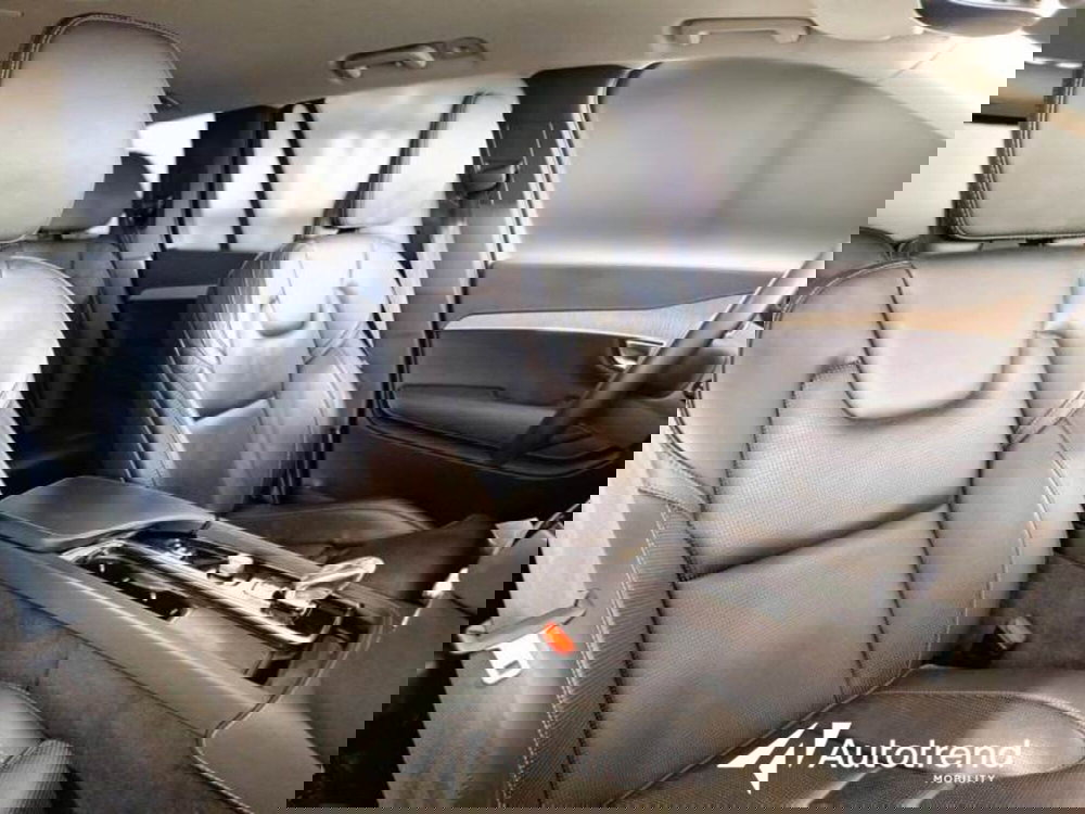 Volvo XC90 usata a Bari (7)
