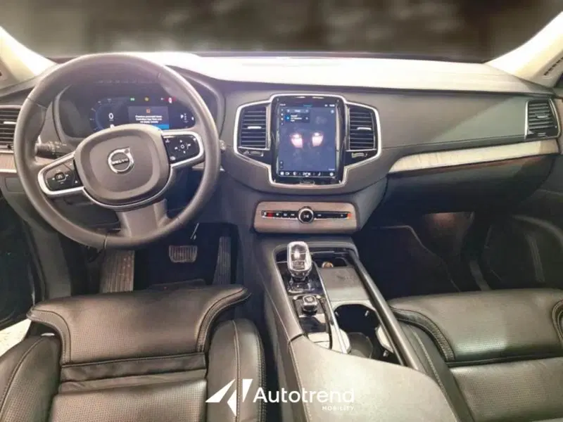 Volvo XC90 usata a Bari (8)