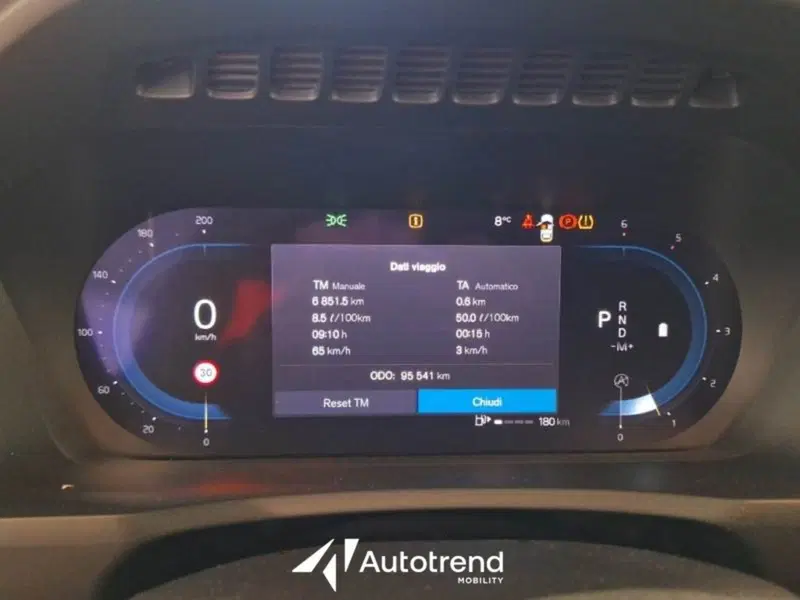 Volvo XC90 usata a Bari (9)