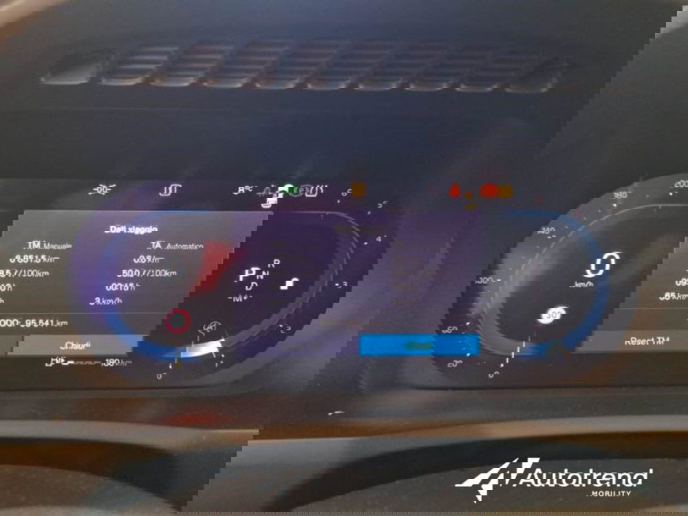 Volvo XC90 usata a Bari (9)