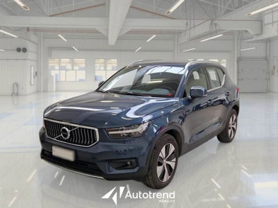 Volvo XC40 T4 Recharge Plug-in Hybrid Inscription Expression del 2020 usata a Bari