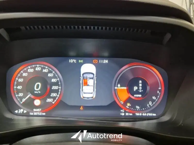 Volvo XC40 usata a Bari (18)