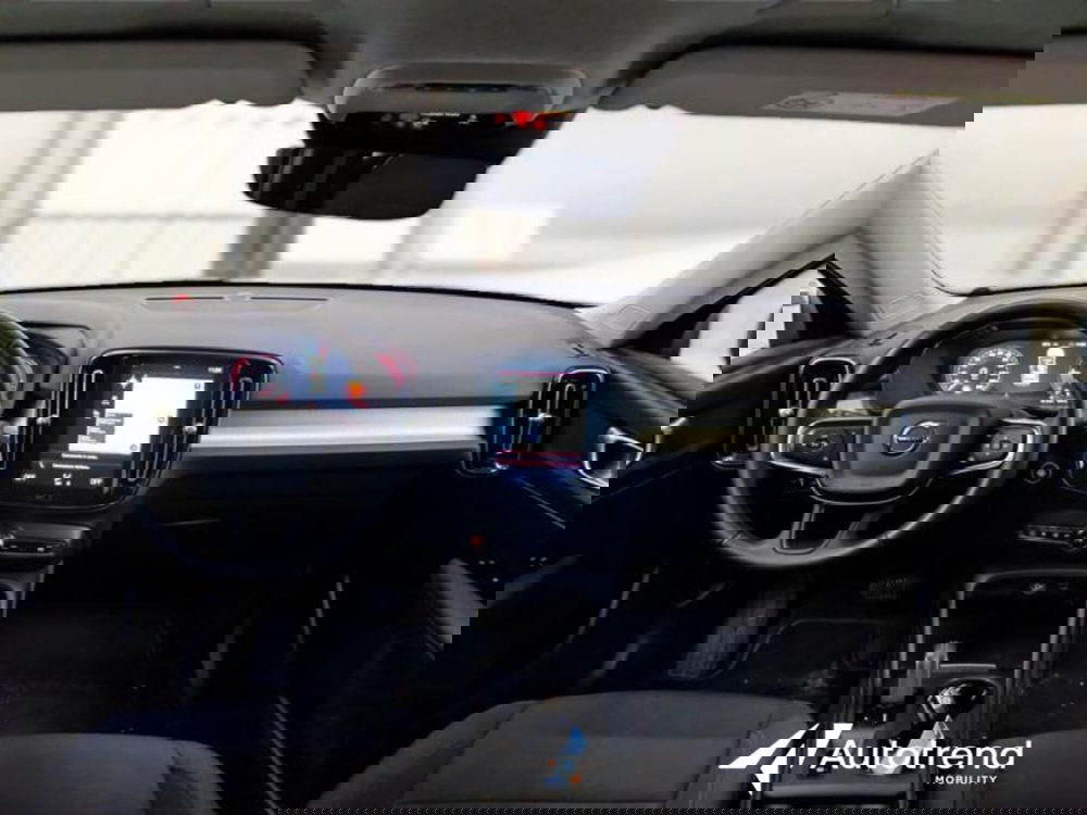 Volvo XC40 usata a Bari (8)