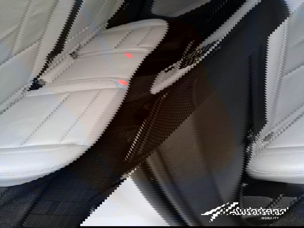 Volvo XC40 usata a Bari (12)