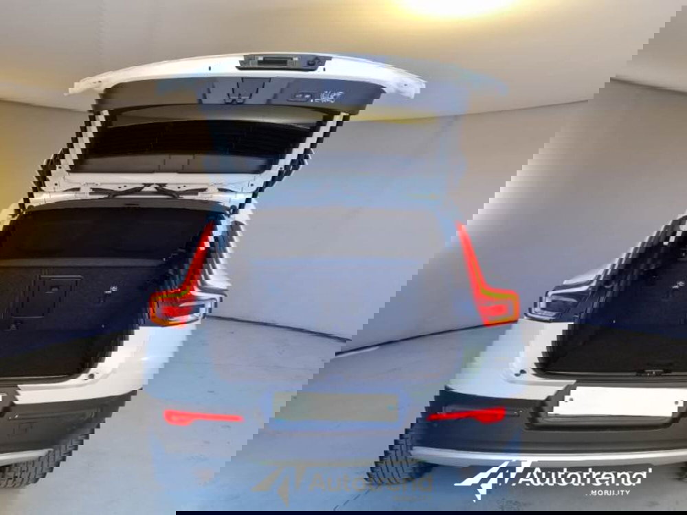 Volvo XC40 usata a Bari (6)