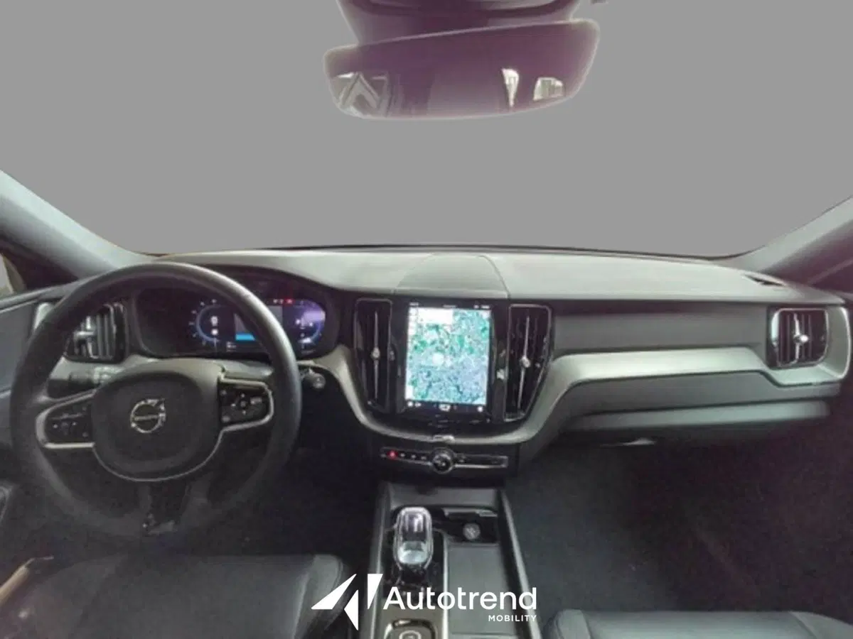 Volvo XC60 usata a Bari (7)