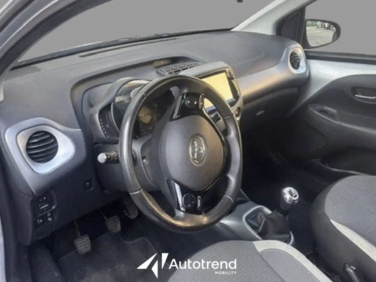 Toyota Aygo usata a Bari (9)