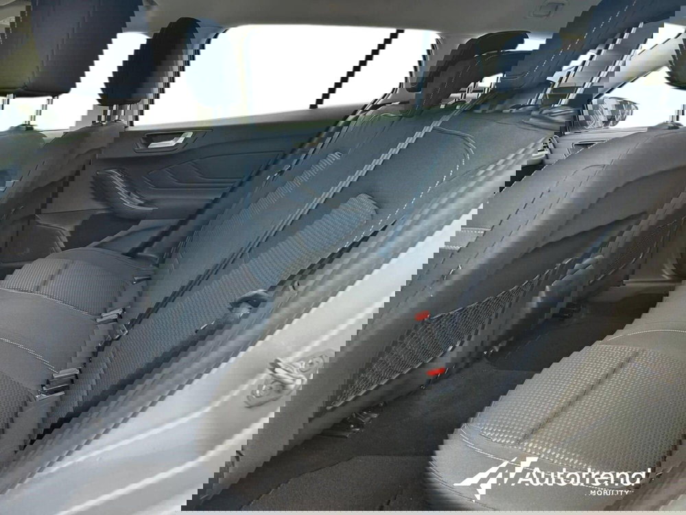 Ford Focus Station Wagon usata a Bari (15)