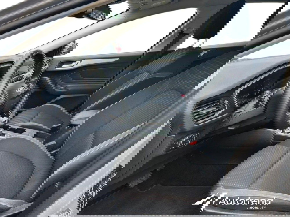 Ford Focus Station Wagon usata a Bari (5)