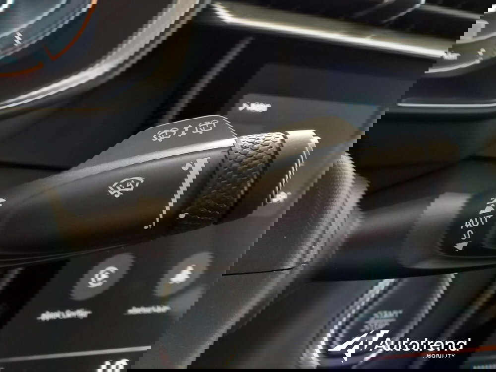 Lynk & Co 01 usata a Bari (13)