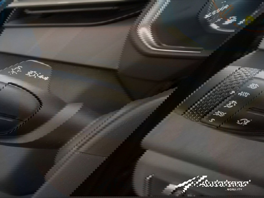 Lynk & Co 01 usata a Bari (12)