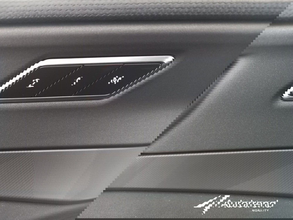 Lynk & Co 01 usata a Bari (18)