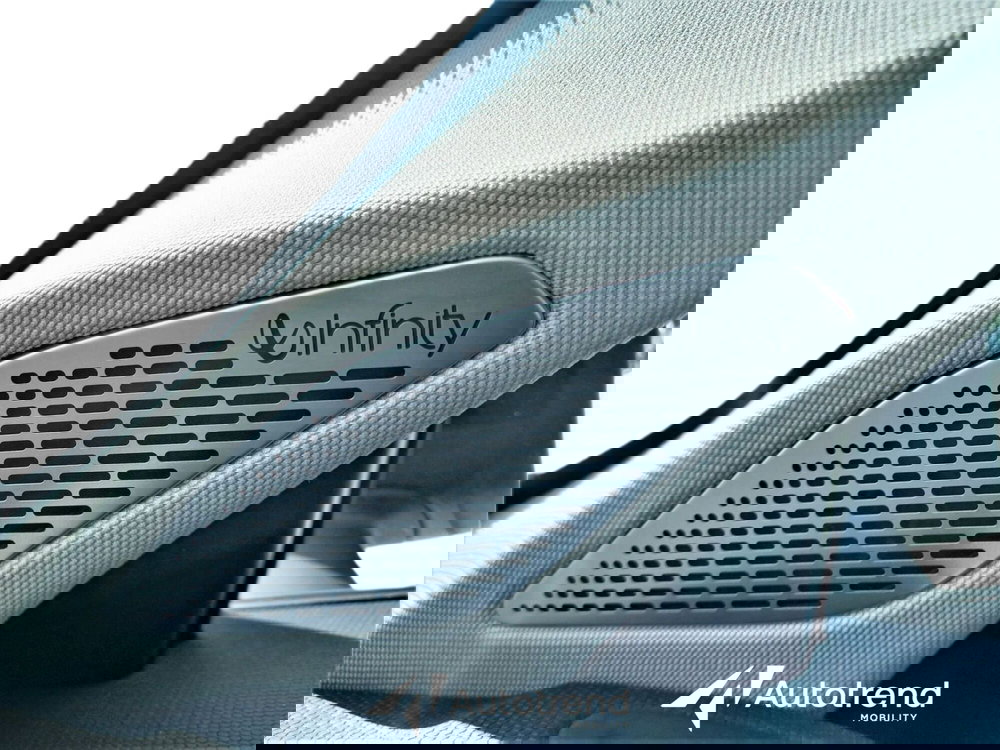 Lynk & Co 01 usata a Bari (19)