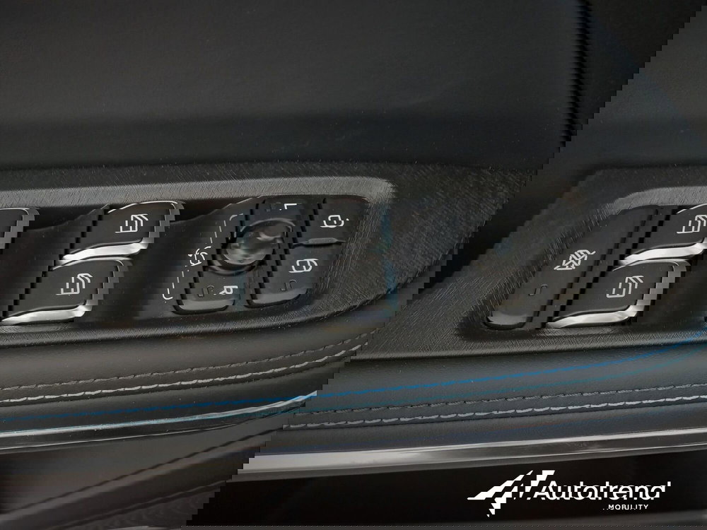 Lynk & Co 01 usata a Bari (20)