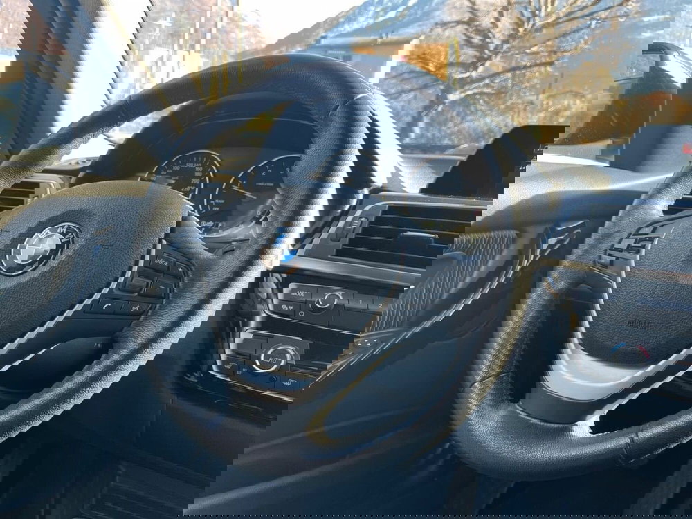 BMW Serie 3 Touring usata a Sondrio (15)