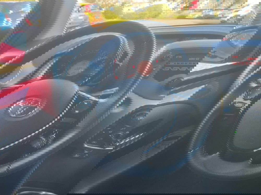 Toyota Aygo usata a Lecco (14)