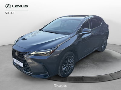 Lexus NX Hybrid 4WD Premium del 2022 usata a Como