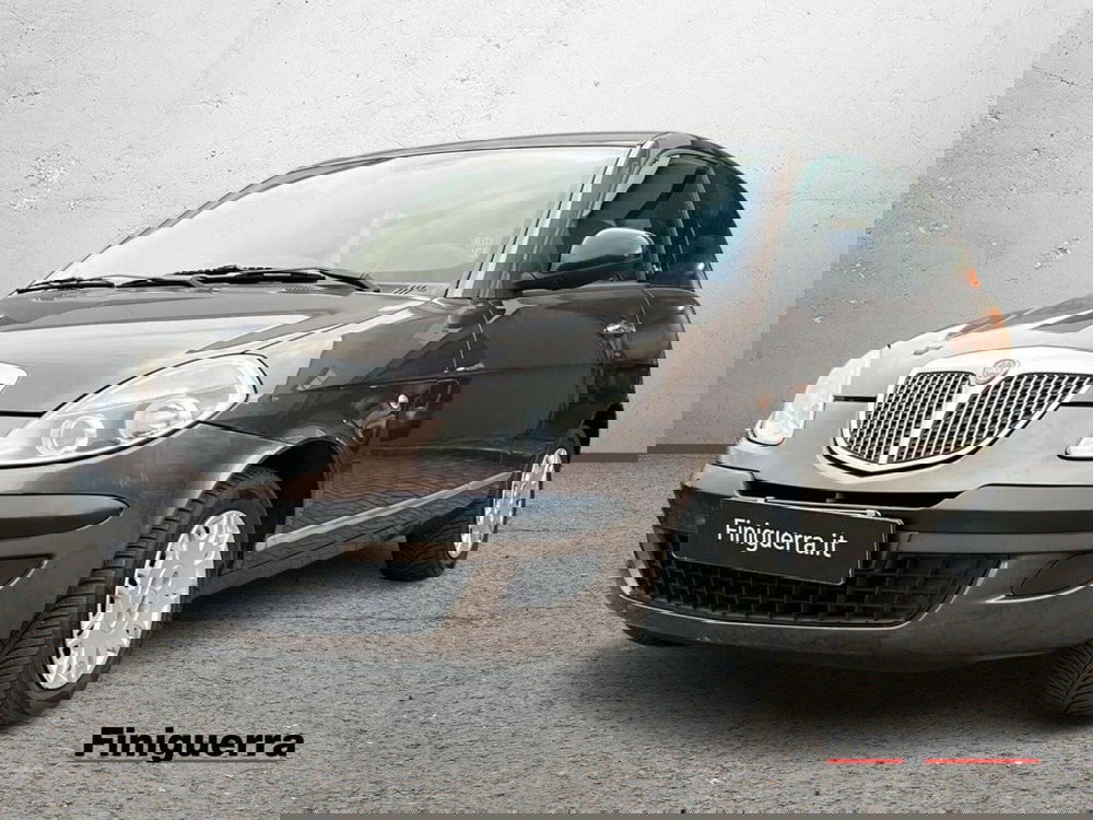 Lancia Ypsilon usata a Sondrio