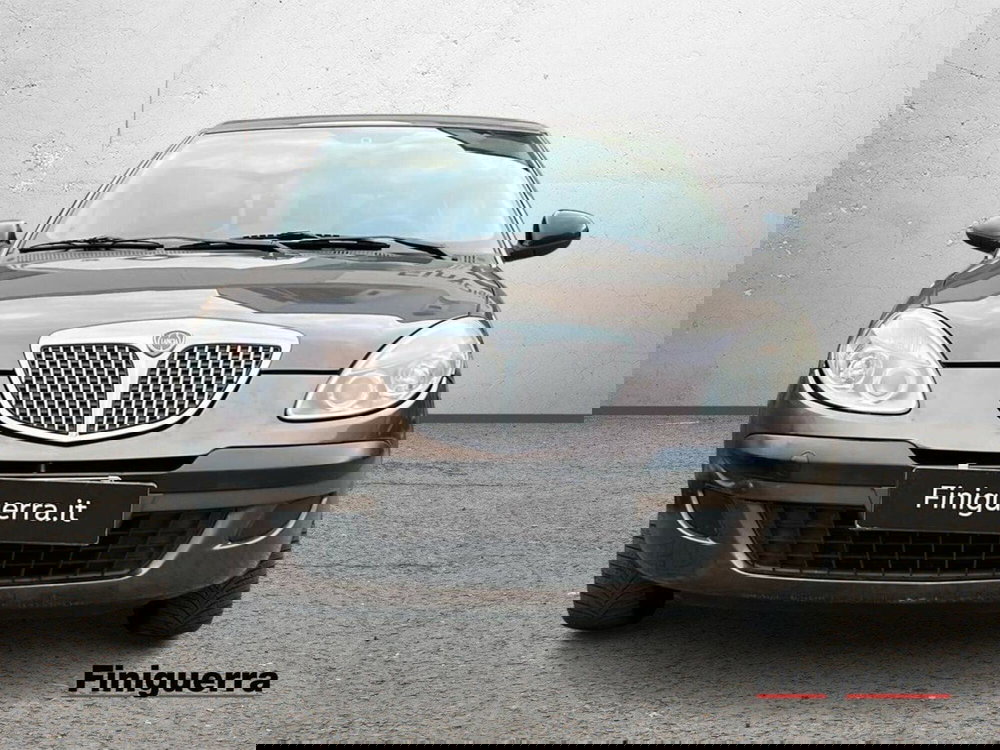 Lancia Ypsilon usata a Sondrio (2)