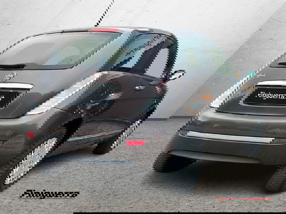 Lancia Ypsilon usata a Sondrio (4)