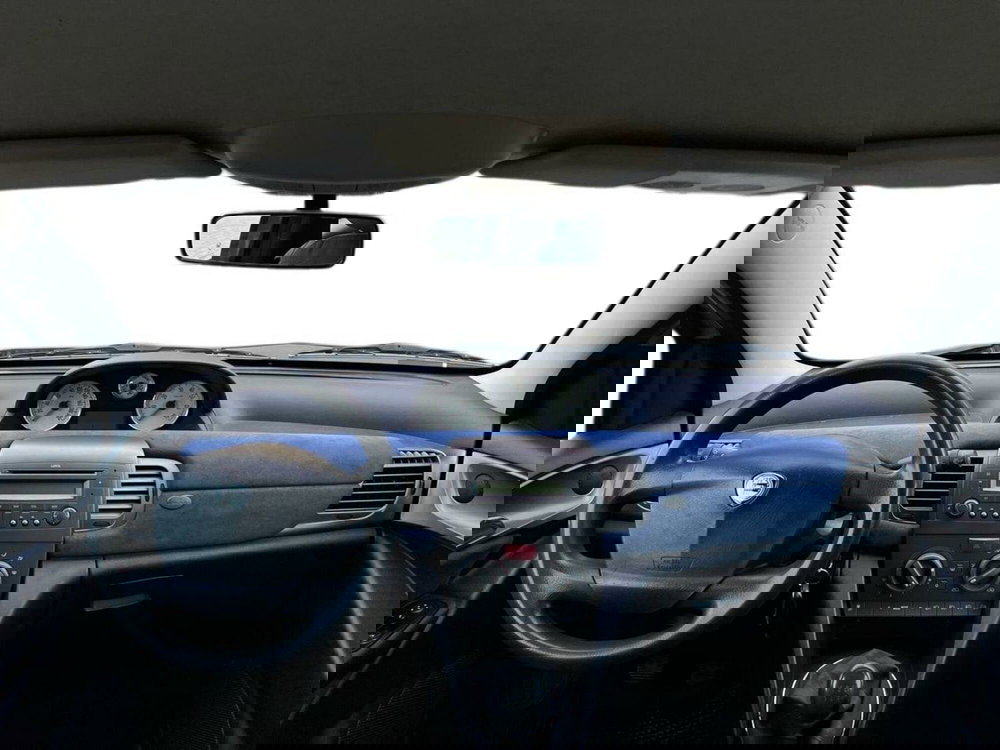 Lancia Ypsilon usata a Sondrio (7)