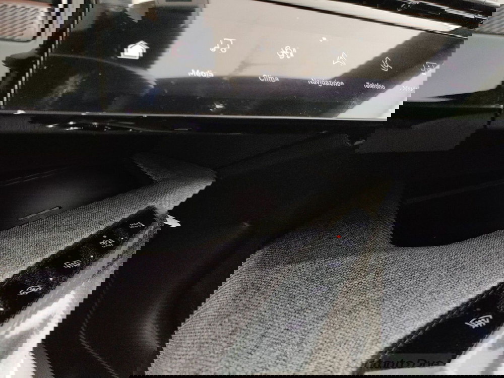 Peugeot 3008 usata a Caserta (20)