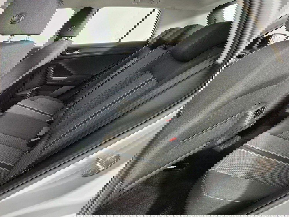 Volkswagen T-Roc usata a Torino (7)