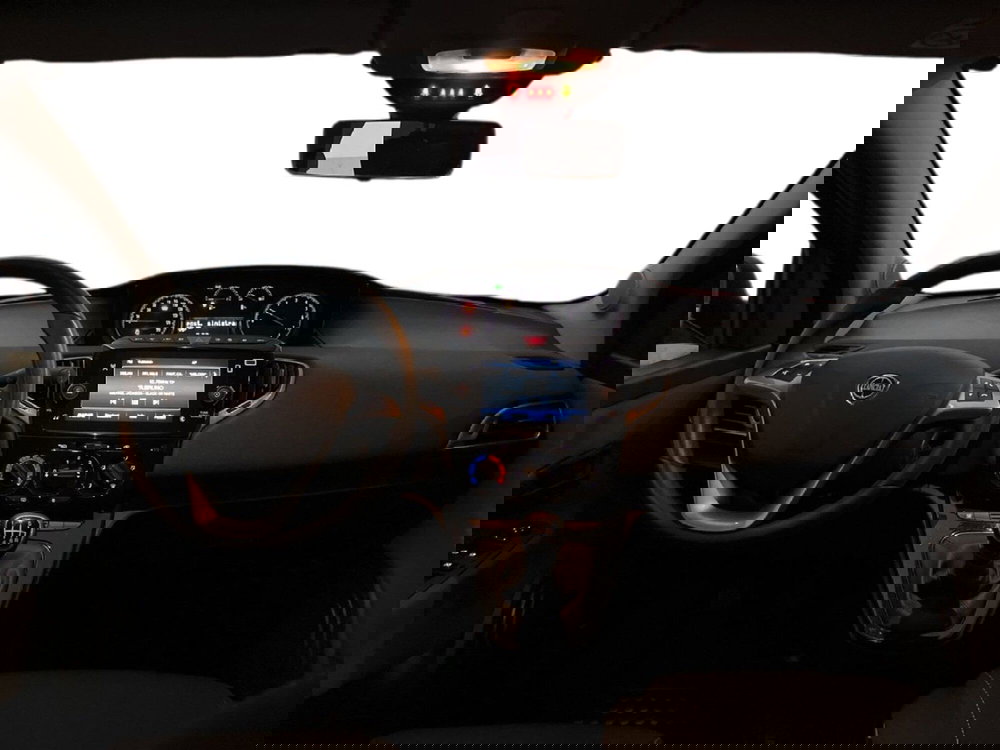 Lancia Ypsilon usata a Torino (11)