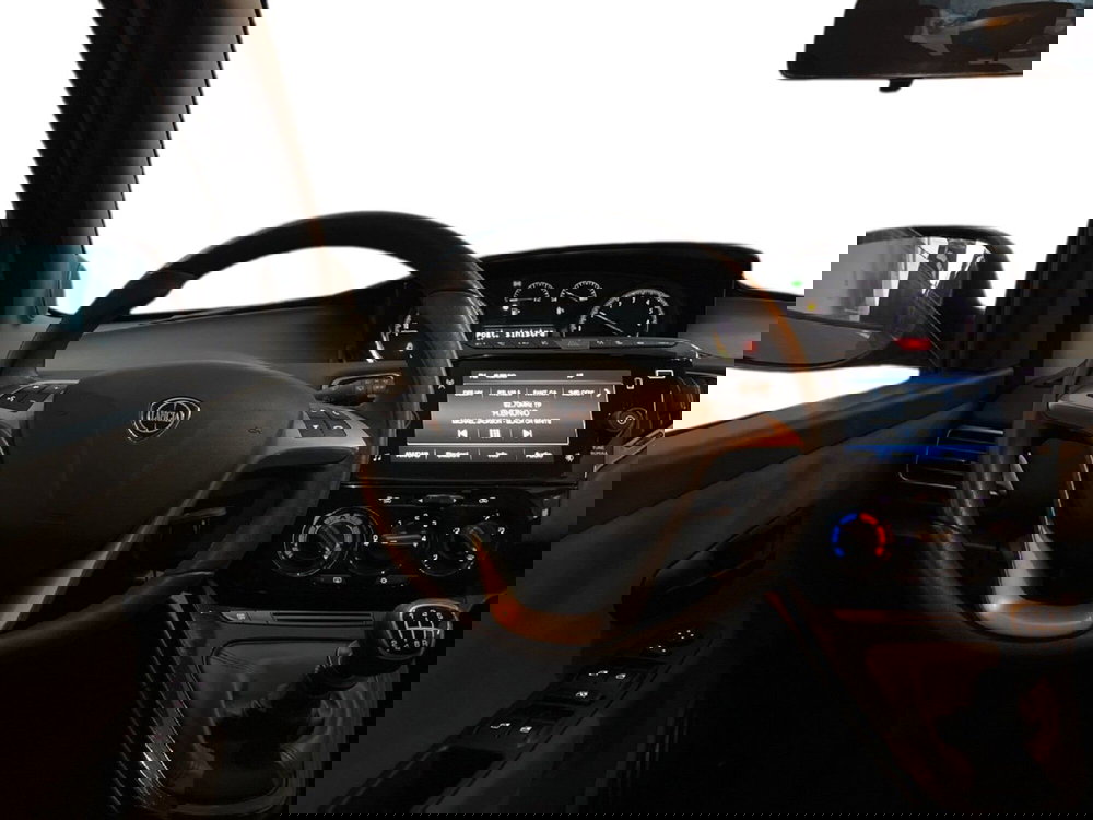 Lancia Ypsilon usata a Torino (12)