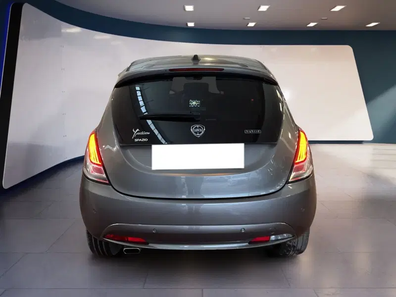 Lancia Ypsilon usata a Torino (5)