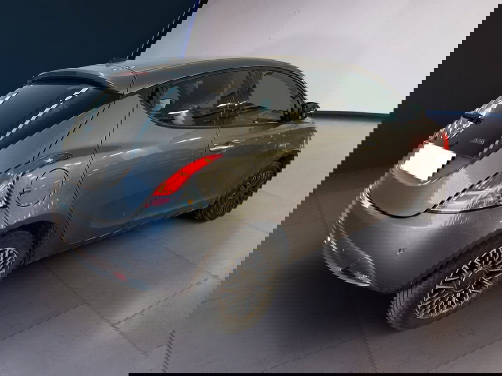 Lancia Ypsilon usata a Torino (6)