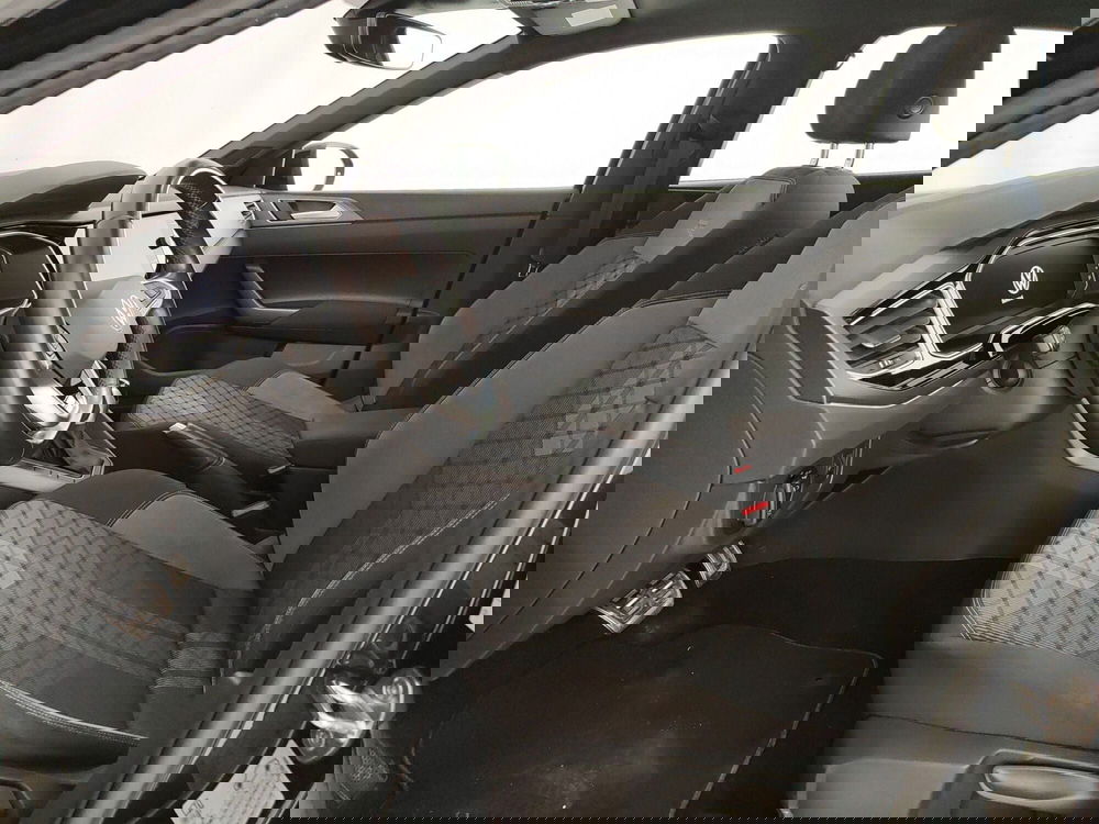 Volkswagen Taigo usata a Caserta (18)