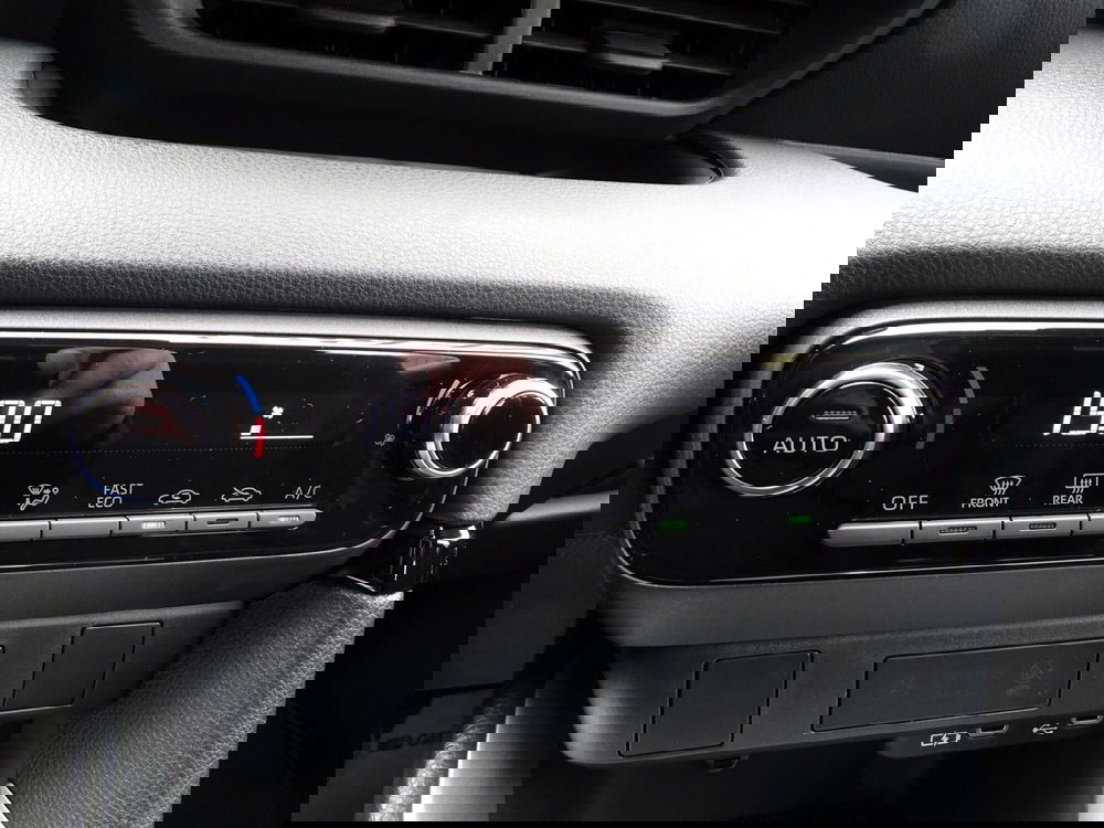 Mazda Mazda2 Hybrid nuova a Belluno (18)