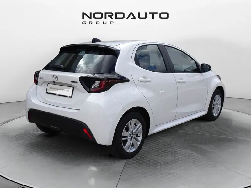Mazda Mazda2 Hybrid nuova a Belluno (5)