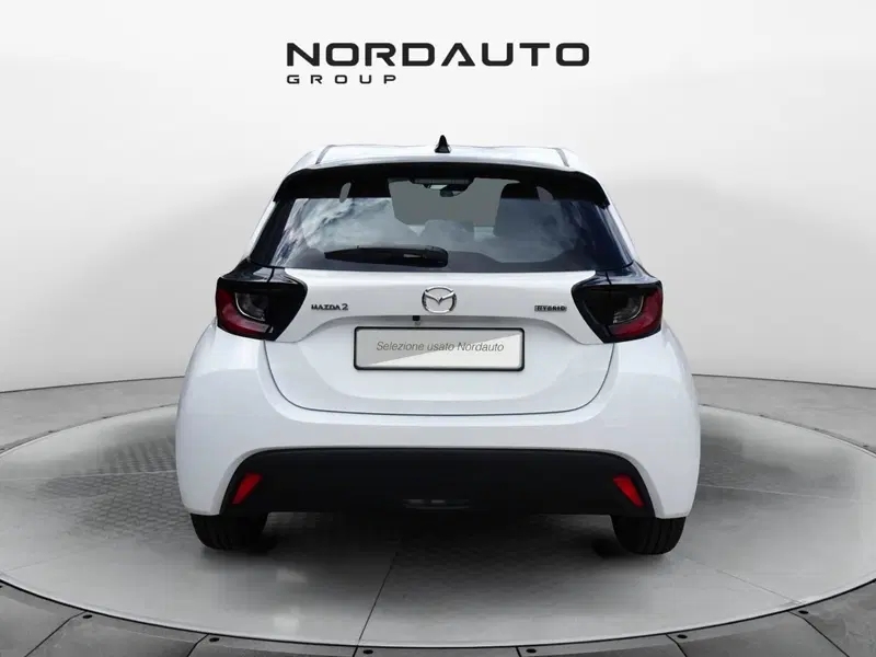 Mazda Mazda2 Hybrid nuova a Belluno (6)