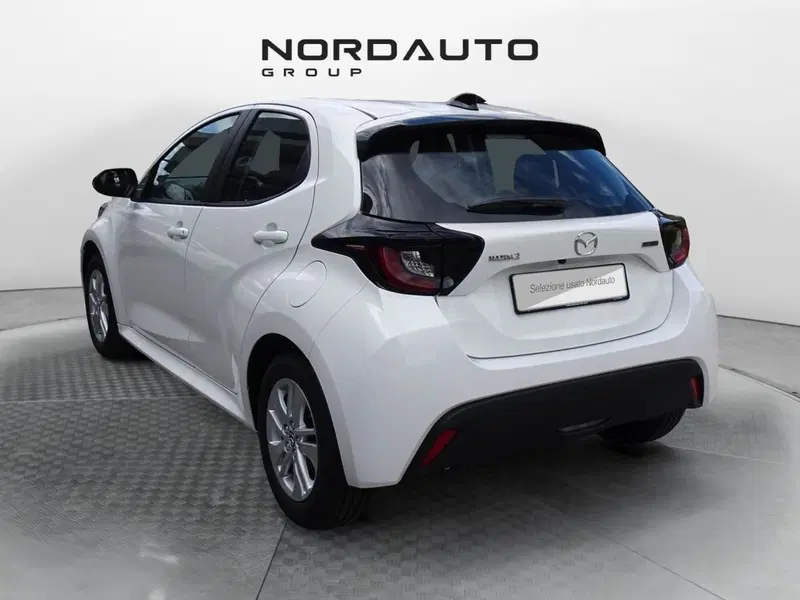Mazda Mazda2 Hybrid nuova a Belluno (7)