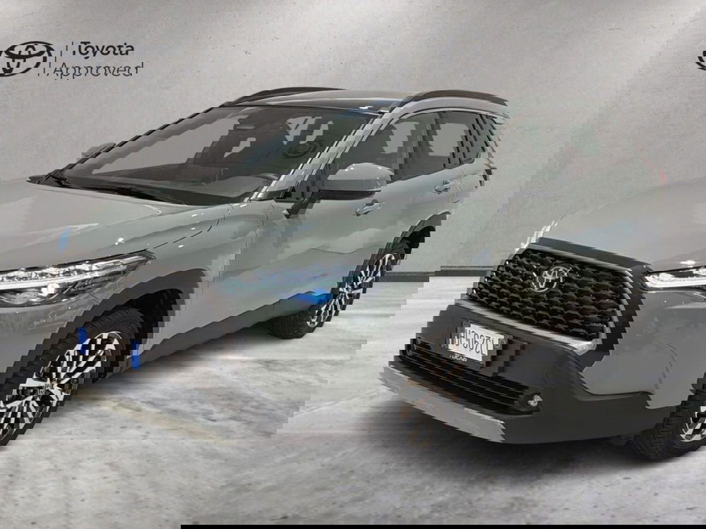 Toyota Corolla Cross Hybrid nuova a Catania