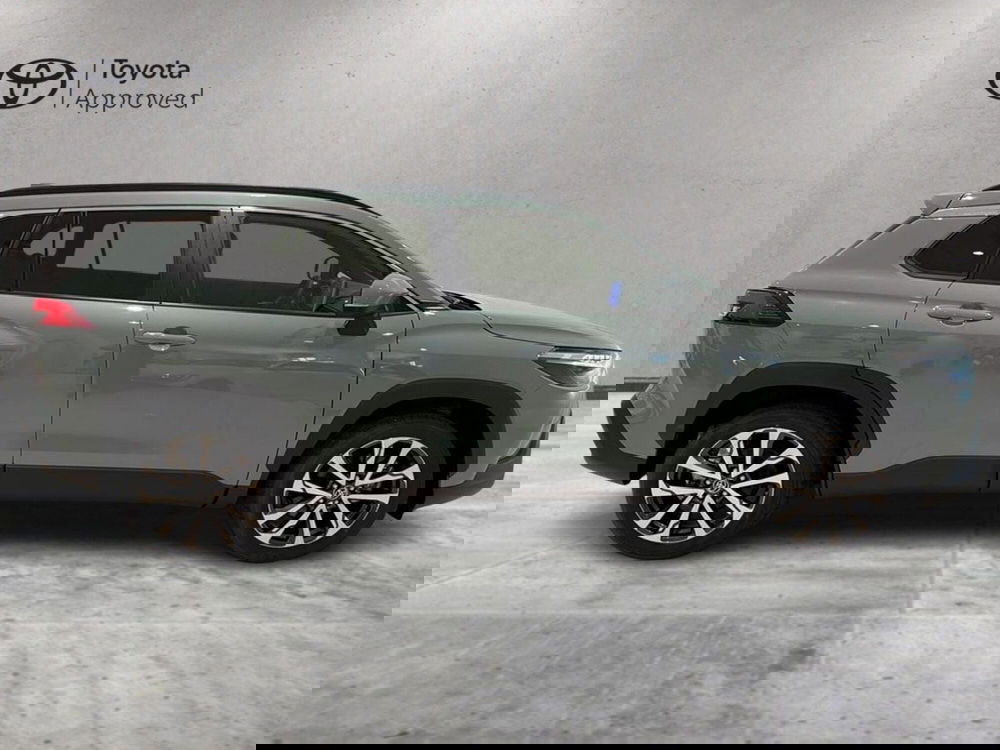 Toyota Corolla Cross Hybrid nuova a Catania (4)