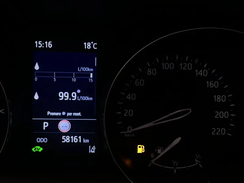Toyota Toyota C-HR usata a Milano (13)