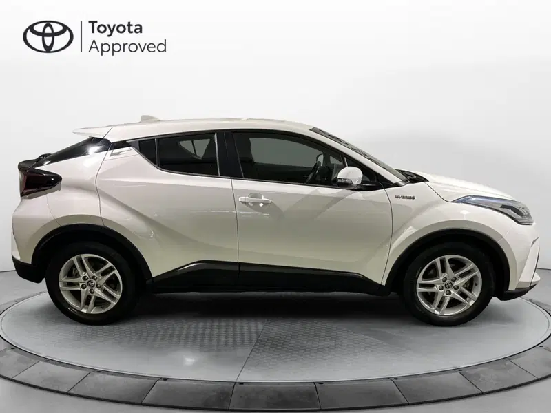 Toyota Toyota C-HR usata a Milano (14)