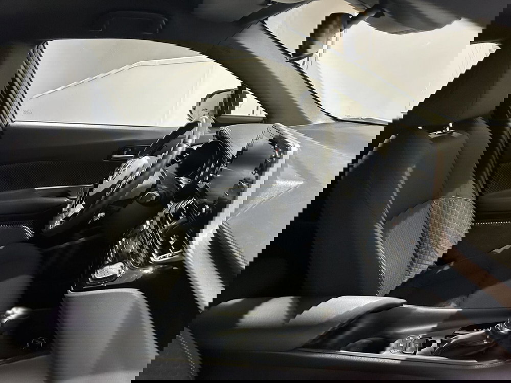 Toyota Toyota C-HR usata a Milano (7)