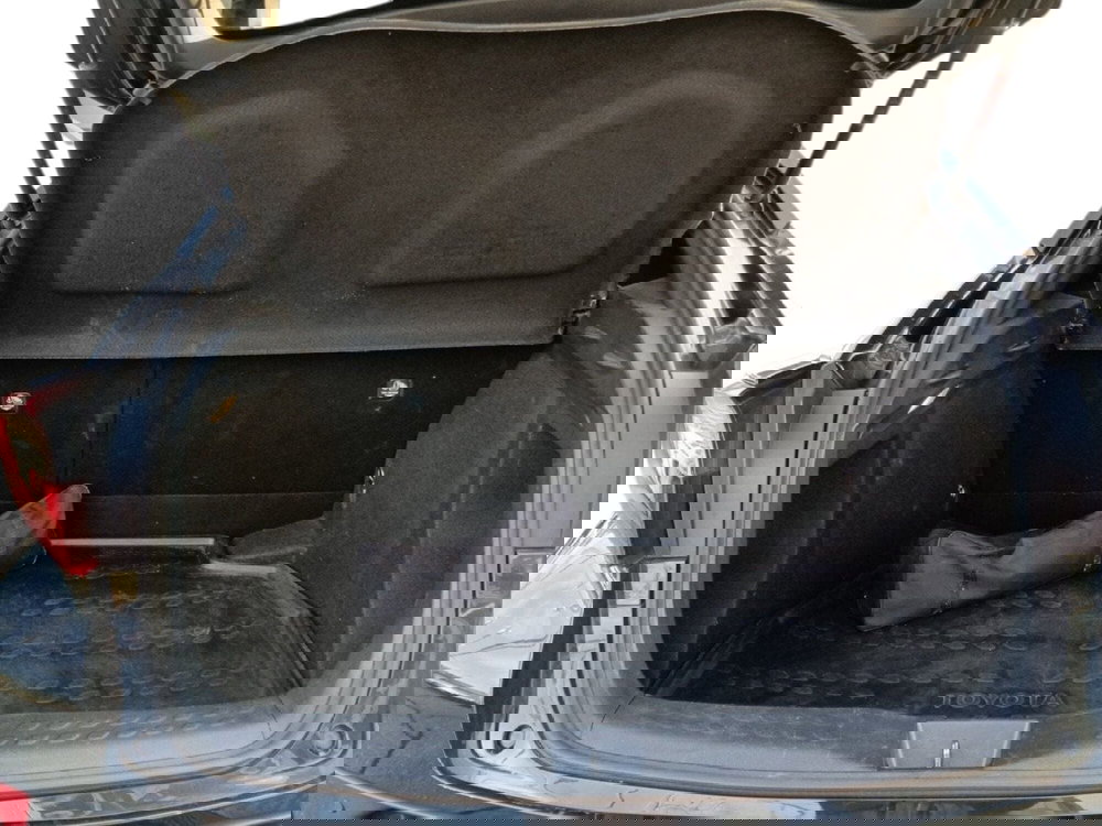 Toyota Toyota C-HR usata a Milano (12)