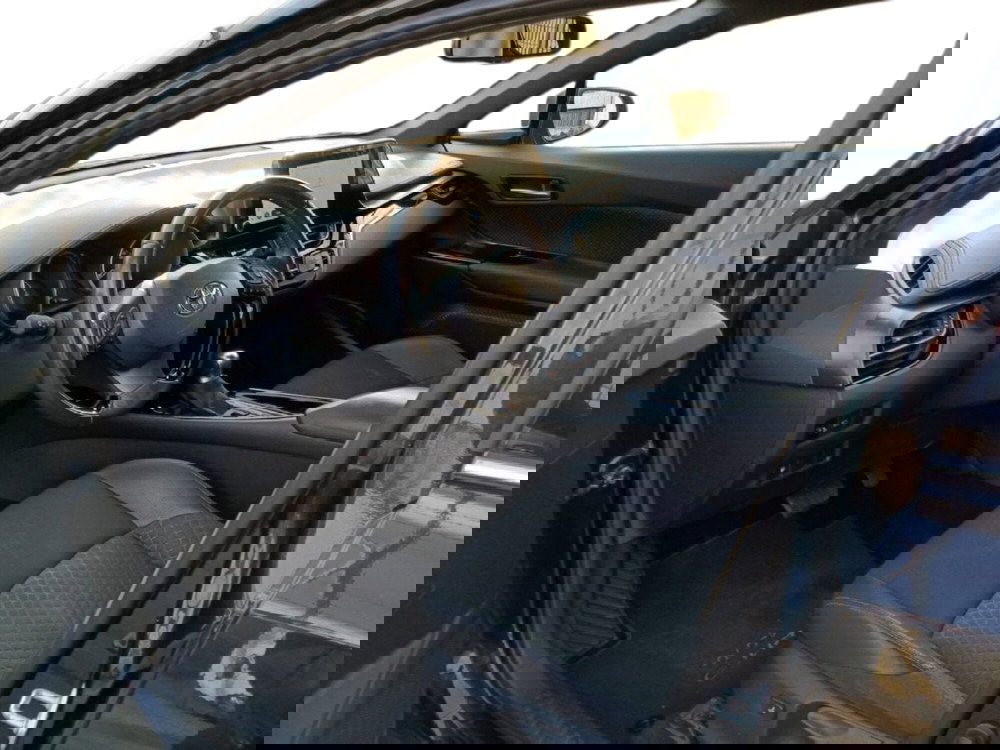 Toyota Toyota C-HR usata a Milano (15)