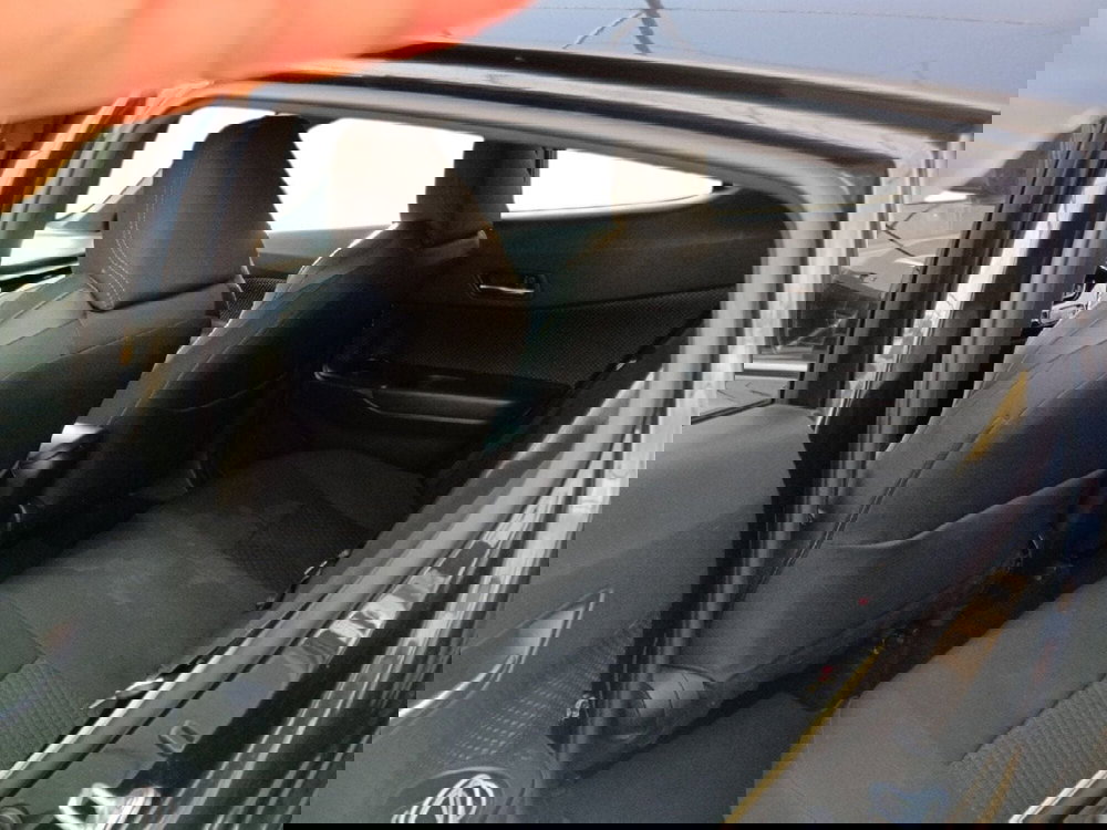 Toyota Toyota C-HR usata a Milano (16)