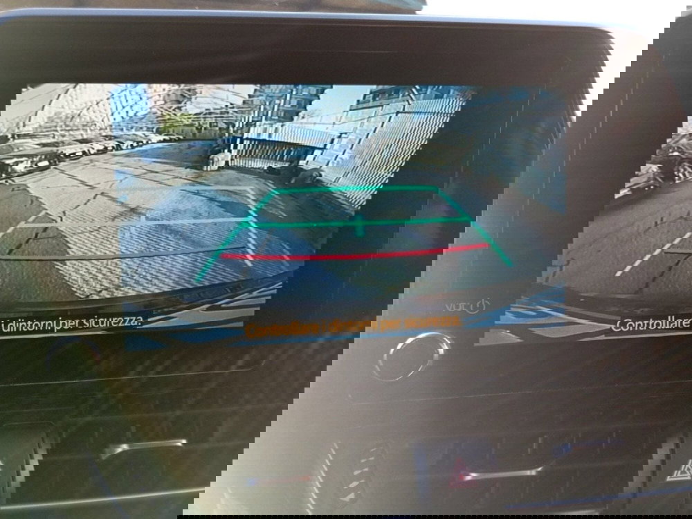 Toyota Toyota C-HR usata a Milano (17)