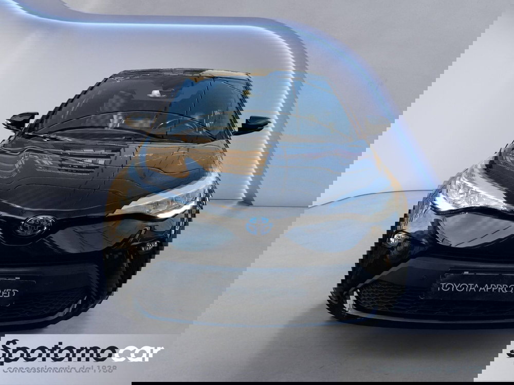 Toyota Toyota C-HR usata a Milano (5)